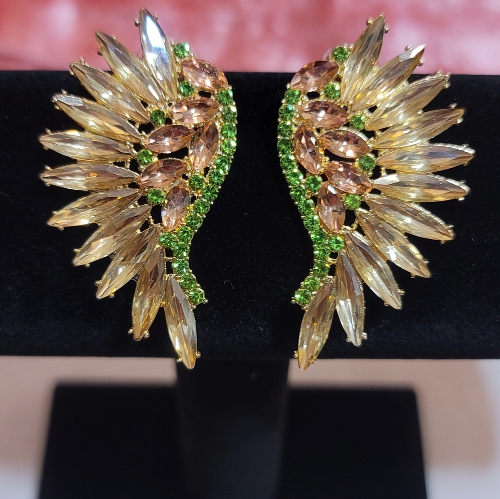 Incredible Sparkly Crystal Earrings - Picture 5 of 5
